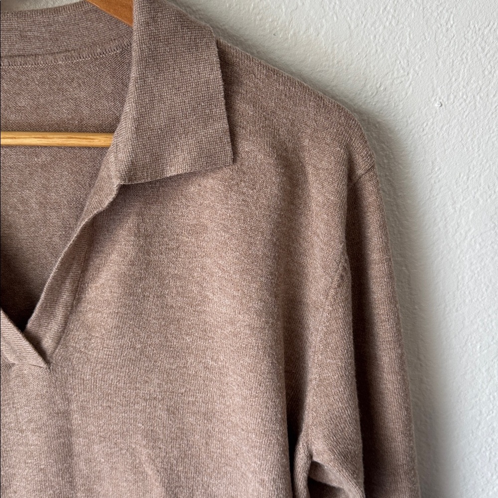 Commense Collared‎ Sweater - Picture 2 of 6